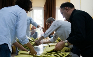 Eight Istanbul Districts to Recount Votes