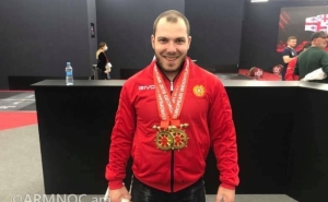 Weightlifter Hakob Mkrtchyan – World Champion
