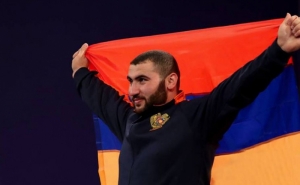 Simon Martirosyan - World Champion
