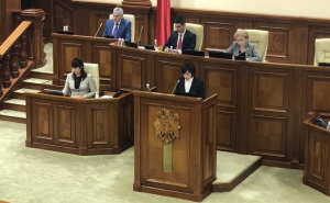 Moldova's Fledgling Government Brought Down by no Confidence Vote