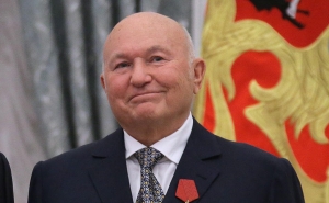 Former Moscow Mayor Yury Luzhkov Dies
