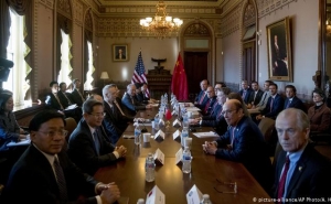 США заявили о начале обсуждения второй фазы торговой сделки с Китаем