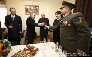 Никол Пашинян в Шаумянском районе Арцаха присутствовал на церемонии новоселья офицеров (фотографии) 