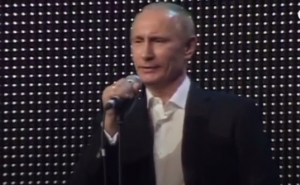 "Путин. 20 лет": Кремль опубликовал архивные видео