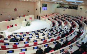 В парламенте Грузии во время выступления спикера зазвучал гимн СССР