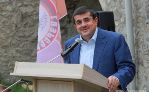 Араик Арутюнян принял участие в праздничном мероприятии по случаю Дня Республики Арцах