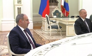 Putin Welcomed Aliyev and Pashinyan with Hugs
