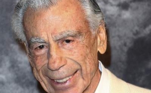 Kirk Kerkorian: to be Sad in a Mercedes is Better than in a Bus