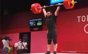 Tokyo 2020: Armenia’s Simon Martirosyan Wins Silver in Weightlifting

