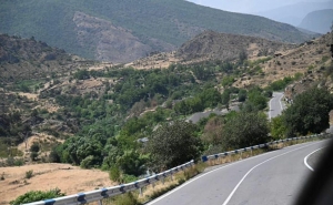 Азербайджан освободил иранских водителей, задержанных в Армении

