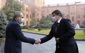 Пашинян провел встречу с президентом Арцаха
