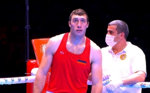 Давид Чалоян стал серебряным призером чемпионата мира по боксу