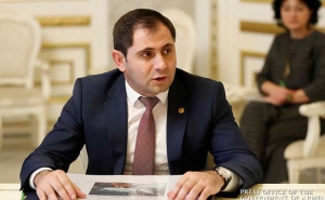 Armenian Minister of Defense Takes Vacation