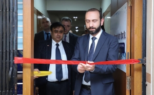 Մումբայում Արարատ Միրզոյանը բացել է հայկական առևտրային գրասենյակը
