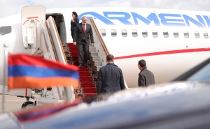 Pashinyan Arrives in Moscow for CSTO summit