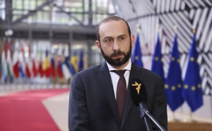 Положительной реакции из Баку не поступало: Арарат Мирзоян о мирном договоре
