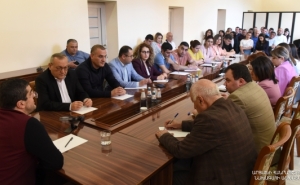 President Arayik Harutyunyan Met with Active Members of the "Free Homeland" Party
