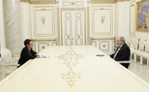 Nikol Pashinyan Receives French Ambassador to Armenia Anne Louyot