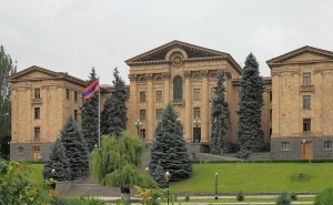 "Гражданский договор" не примет участия во внеочередном заседании парламента Армении