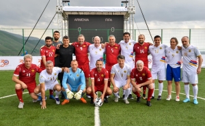 Сборные Армении и ФИФА провели показательный матч в Цовагюхе

