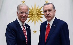 Эрдоган и Байден провели телефонный разговор