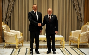 Путин провел встречу с Алиевым
