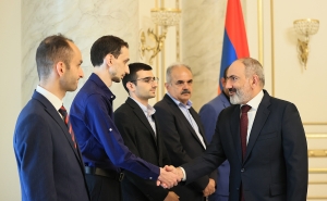 The Prime Minister Awards the Members of the Men's Chess Team of Armenia 