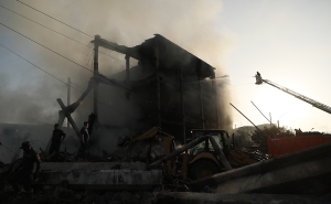 Число погибших в результате взрыва в ТЦ "Сурмалу" достигло шести