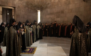 Католикос Гарегин Второй провел поминальную церемонию по погибшим в "Сурмалу"
