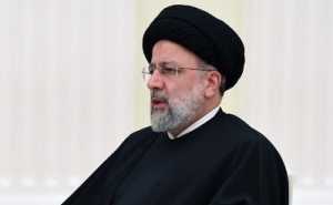 Президент ИРИ: Тегеран отвергает любое изменение признанных границ между Арменией и Азербайджаном