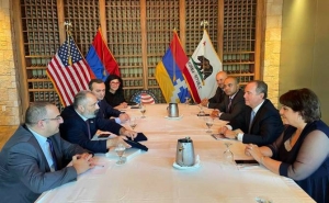 Արցախի Հանրապետության ԱԳ նախարարը հանդիպել է ԱՄՆ կոնգրեսական Ադամ Շիֆի հետ
