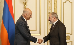 PM Pashinyan Receives the Delegation Led by the Greek Foreign Minister
