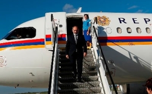 Armenian PM arrives in St. Petersburg