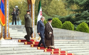В Тегеране начались переговоры премьер-министра Армении и президента Ирана