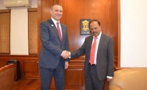 Секретарь Совбеза Армении и советник премьер-министра Индии обсудили сотрудничество в сфере безопасности