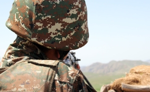 A serviceman was injured by enemy gun fire at an Armenian combat position
