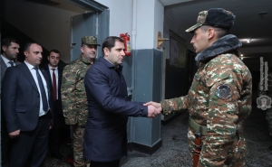 Министр обороны Армении в сопровождении начальника Генштаба ВС посетил воинскую часть N