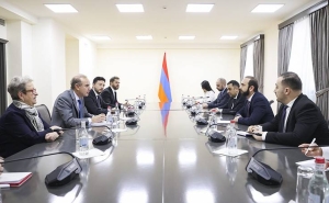 Meeting of Ararat Mirzoyan and Enrique Mora
