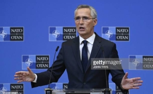 Arms shipments to Ukraine to lead to peaceful solution, NATO’s Stoltenberg claims