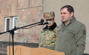 Сурен Папикян посетил одну из воинских частей