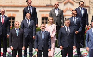Пашинян принял участие во Втором саммите Европейского политического сообщества, провел беседы с лидерами ряда стран