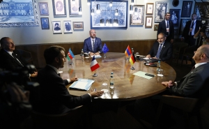 В Кишиневе состоялась пятисторонняя встреча премьера Армении, президента Франции, канцлера Германии, председателя ЕС и президента Азербайджана
