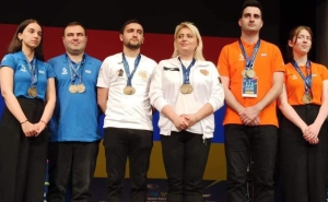 Шахматисты Элина Даниелян и Шант Саркисян выиграли парный чемпионат Европы по блиц-шахматам
